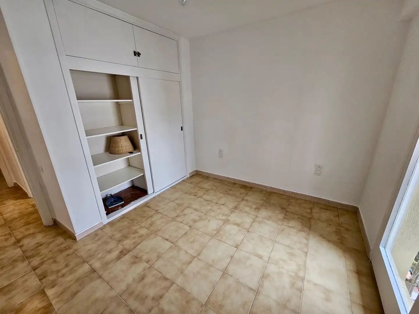 Piso en venta en Sant Pol de Mar con Terraza, Balcón y Piscina comunitaria