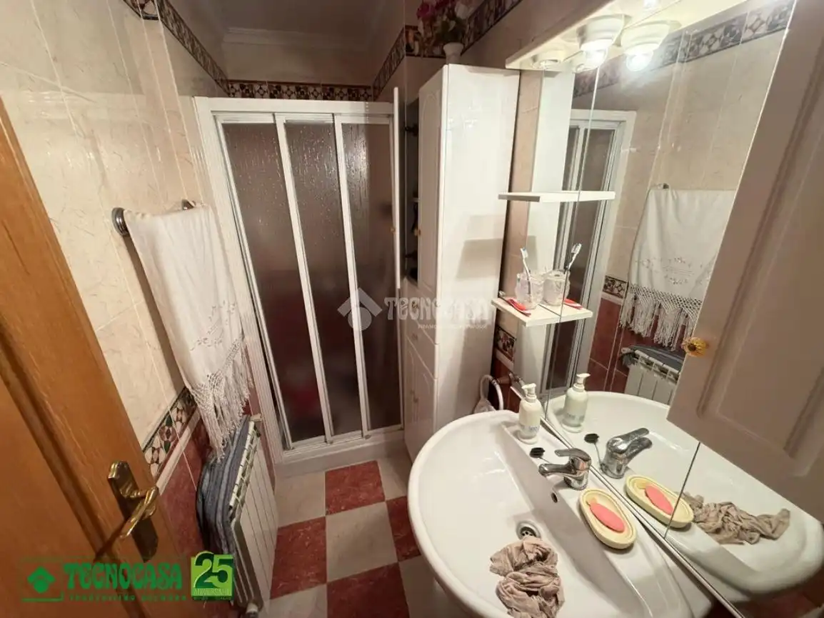 Baño de Piso en venta en Ciudad Real con Calefacción y Trastero