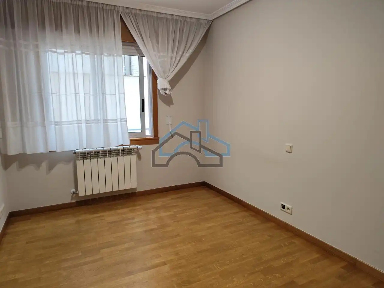 Piso con ascensor en venta en Cambre, imagen 8