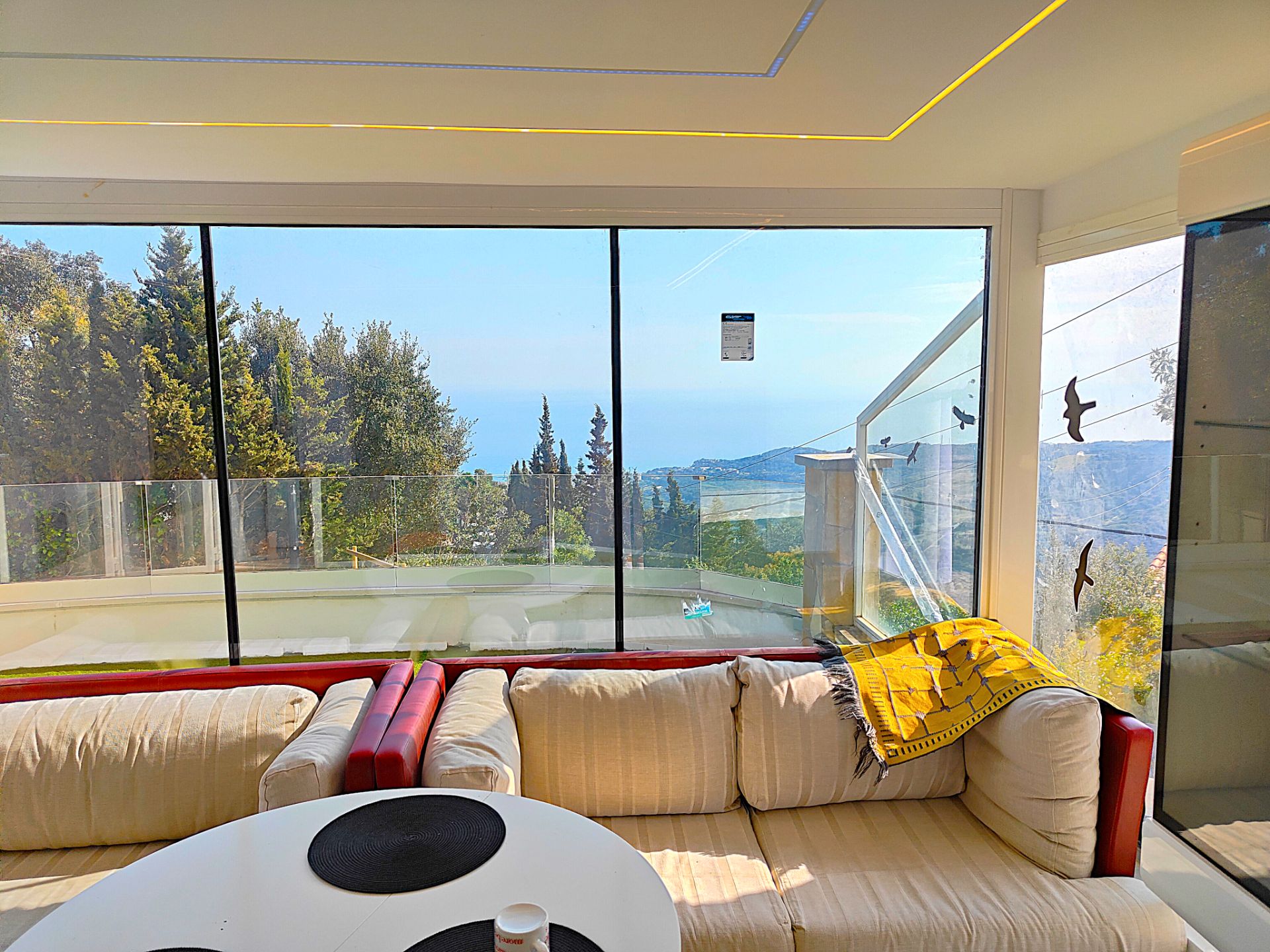 Sala d'estar de Casa o xalet en venda en Pineda de Mar amb Aire condicionat, Calefacció i Jardí privat