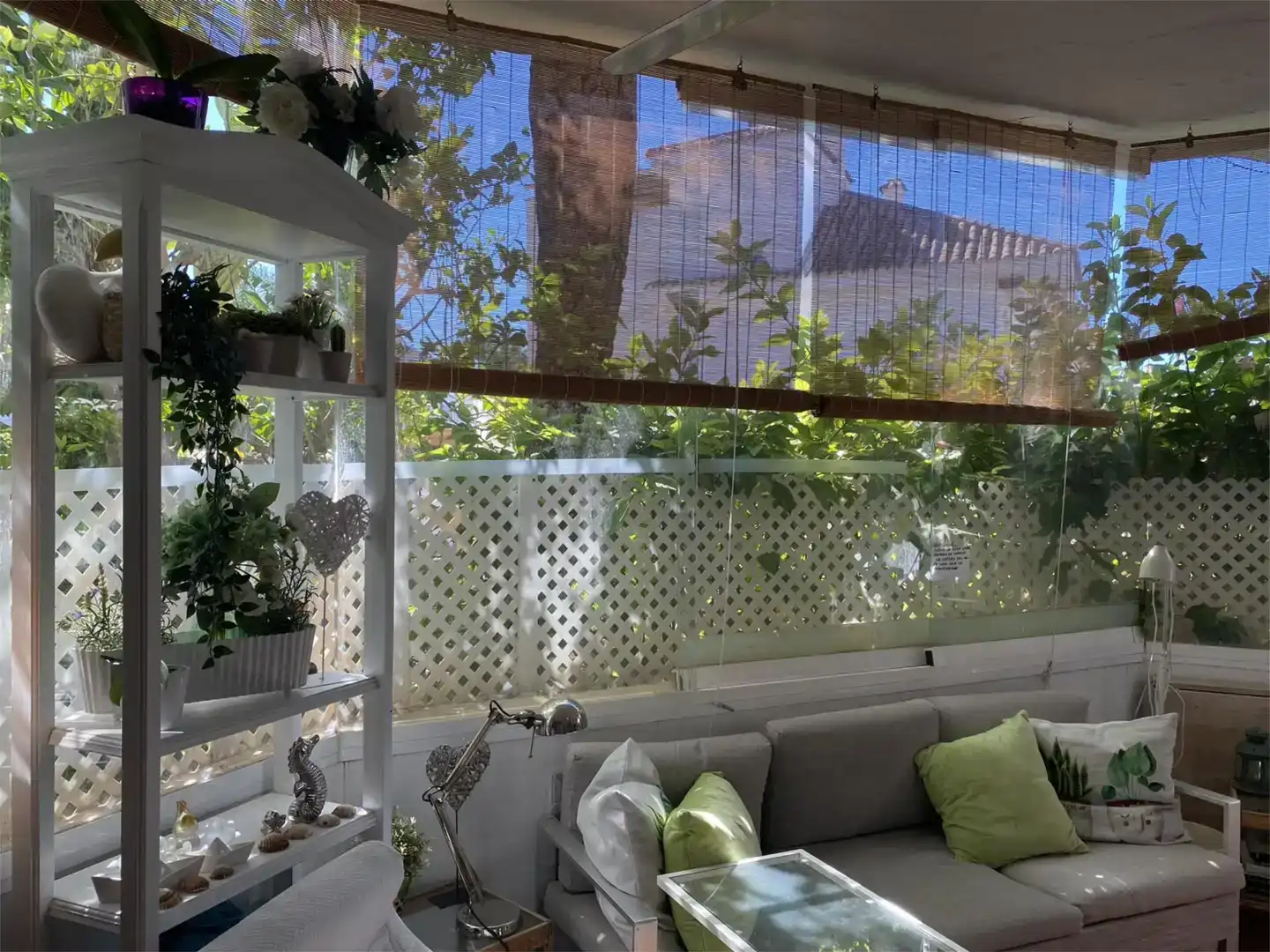 Terrasse von Erdgeschoss zur Miete in Marbella mit Klimaanlage und Schwimmbad