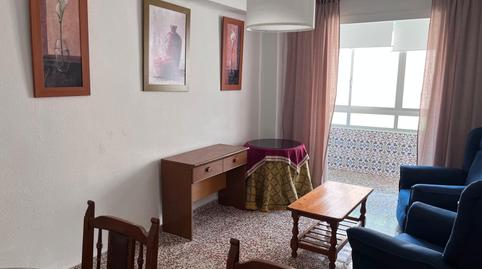 Foto 2 de Pis de lloguer a Avenida Málaga Oloroso, 24, Cortijo Bazán - Los Casinis - Los Cipreses, Málaga