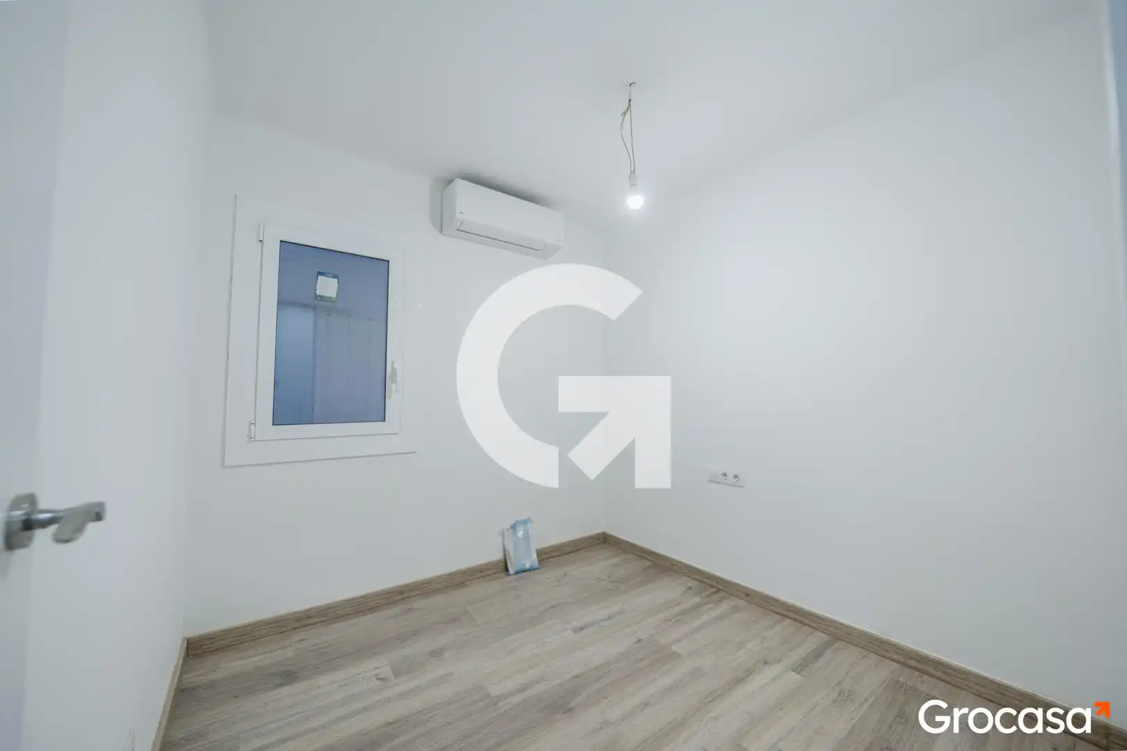 Habitación de Piso en venta en Barcelona con Aire acondicionado, Calefacción y Horno