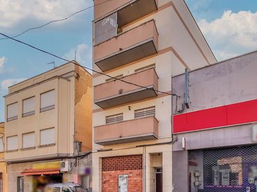 Aparcament amb ascensor en venda a C/ Doctor Borras