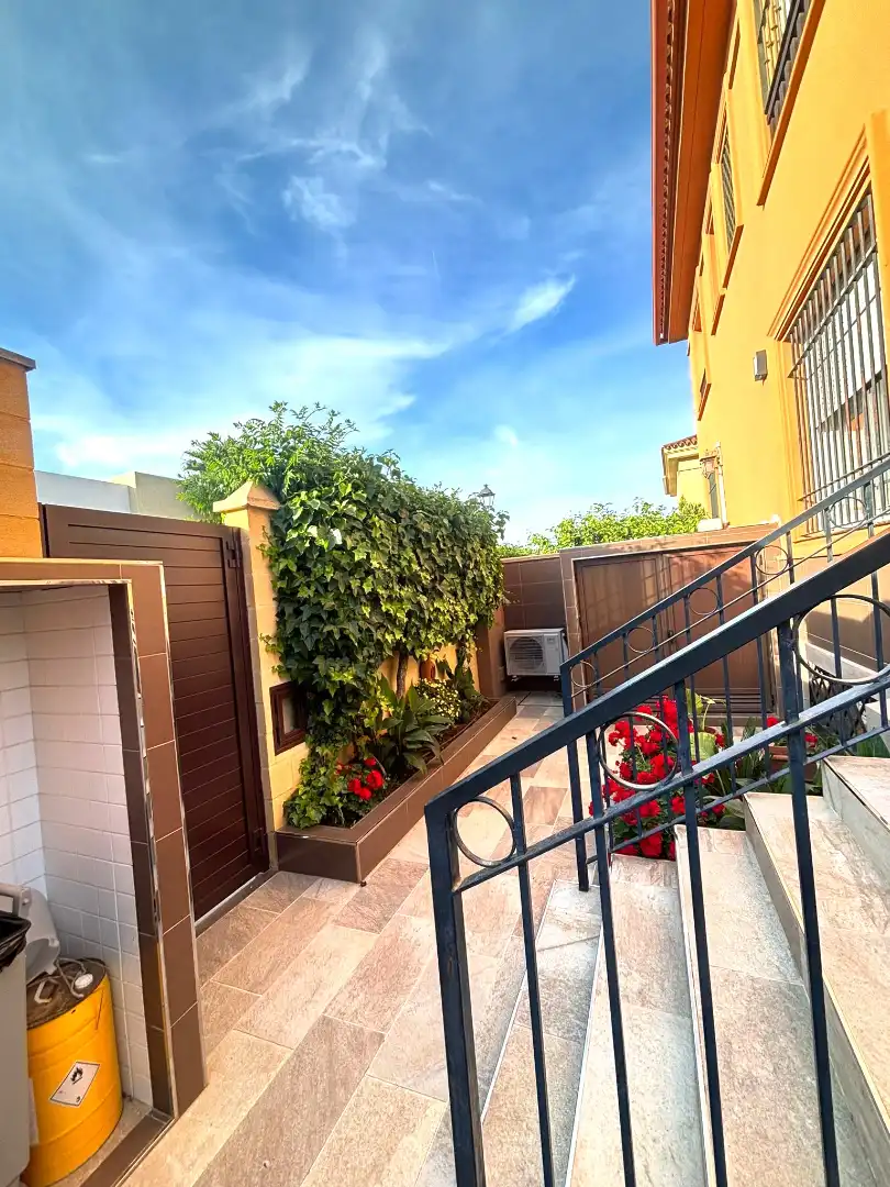 Terraza de Casa adosada en venta en Alhaurín de la Torre con Aire acondicionado, Calefacción y Jardín privado