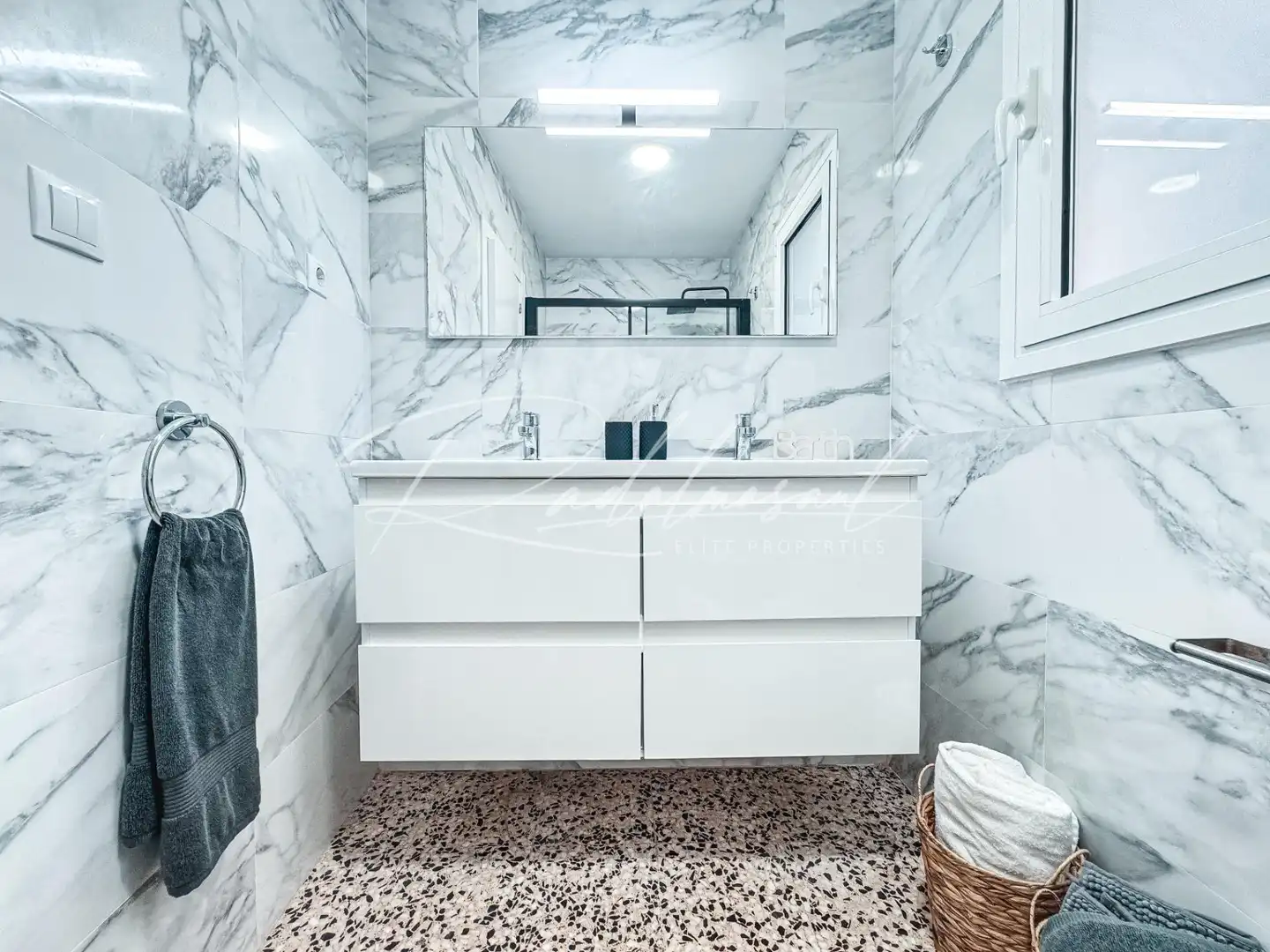 Bathroom of Flat for sale in Cambrils  with Air Conditioner, Terrace and Furnished
