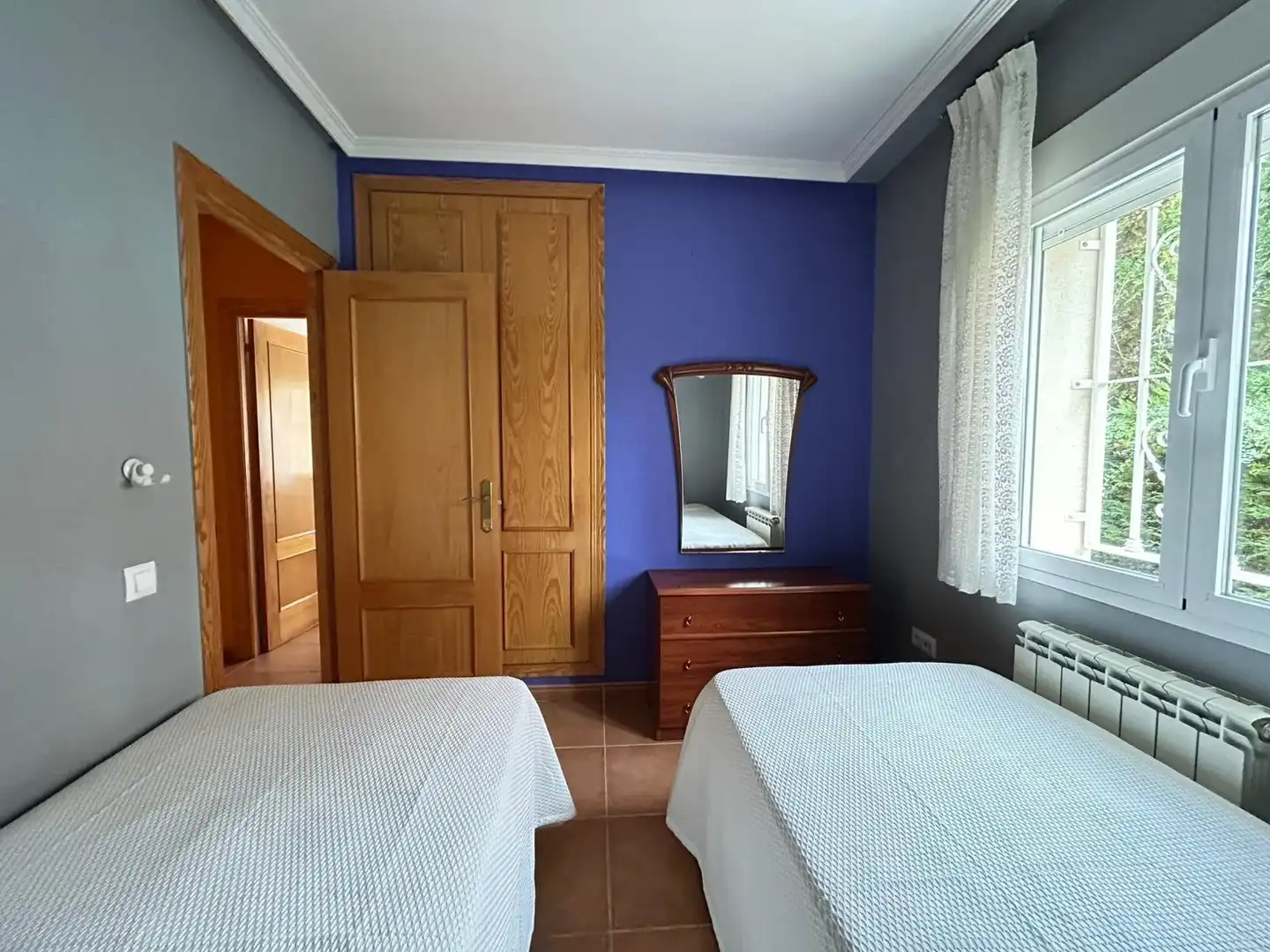 Dormitori de Casa o xalet en venda en Pioz amb Calefacció, Jardí privat i Alarma