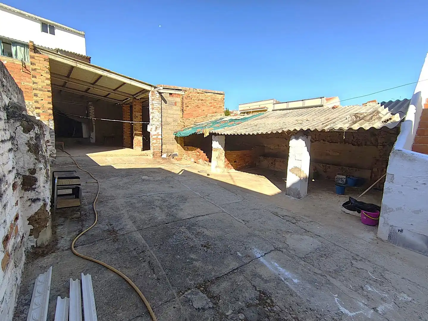 Houses for sale in Calamonte