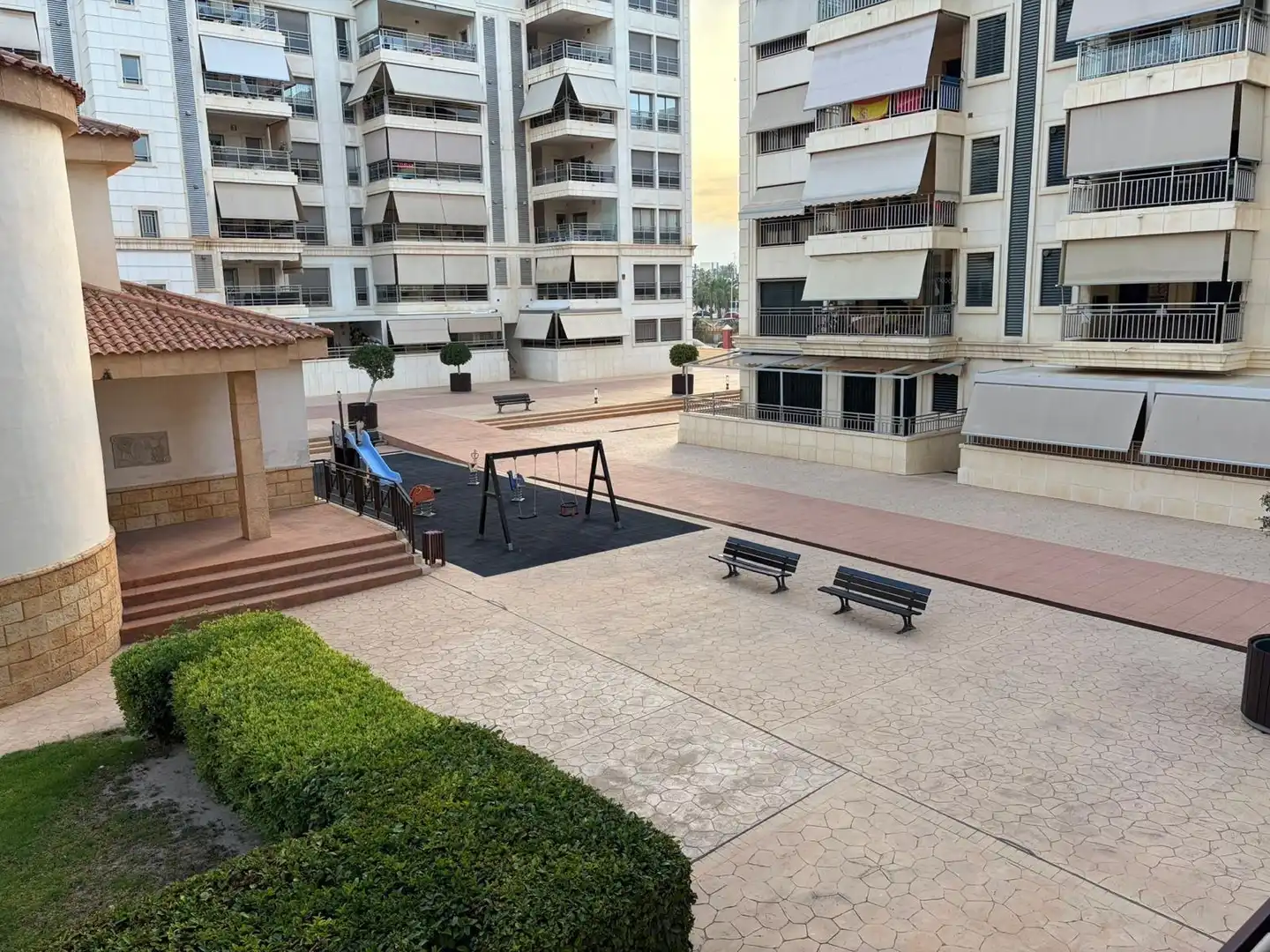 Terrassa de Pis en venda en Elche / Elx amb Aire condicionat, Calefacció i Jardí privat