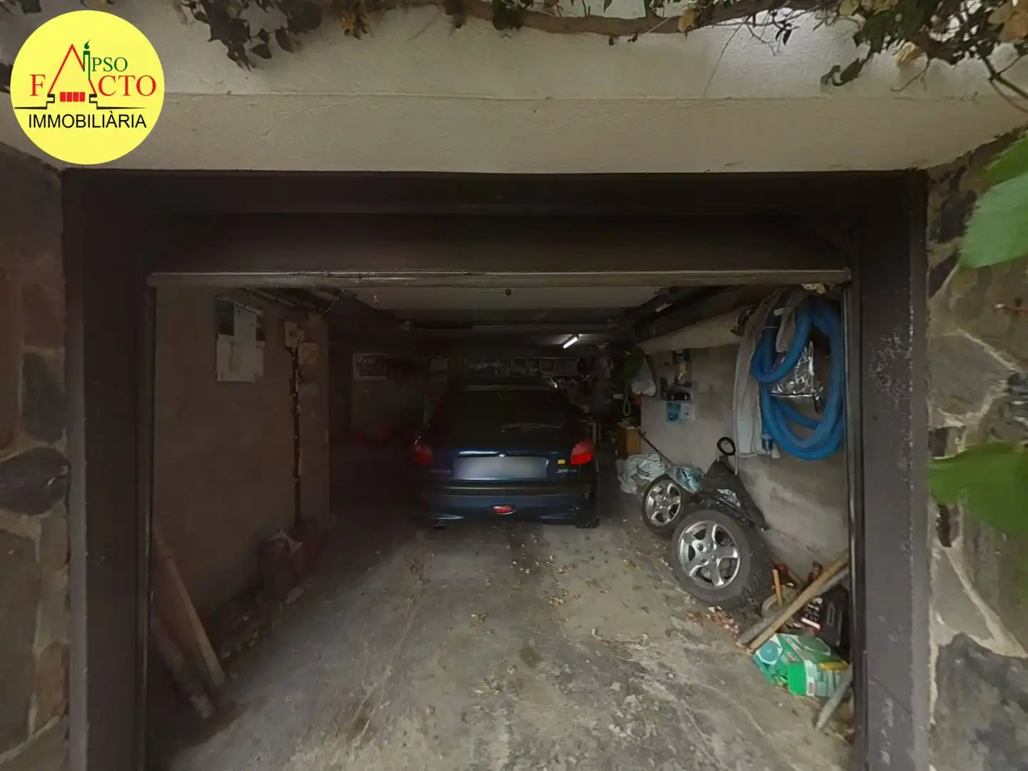 Aparcament de Casa o xalet en venda en Bescanó amb Calefacció, Terrassa i Traster