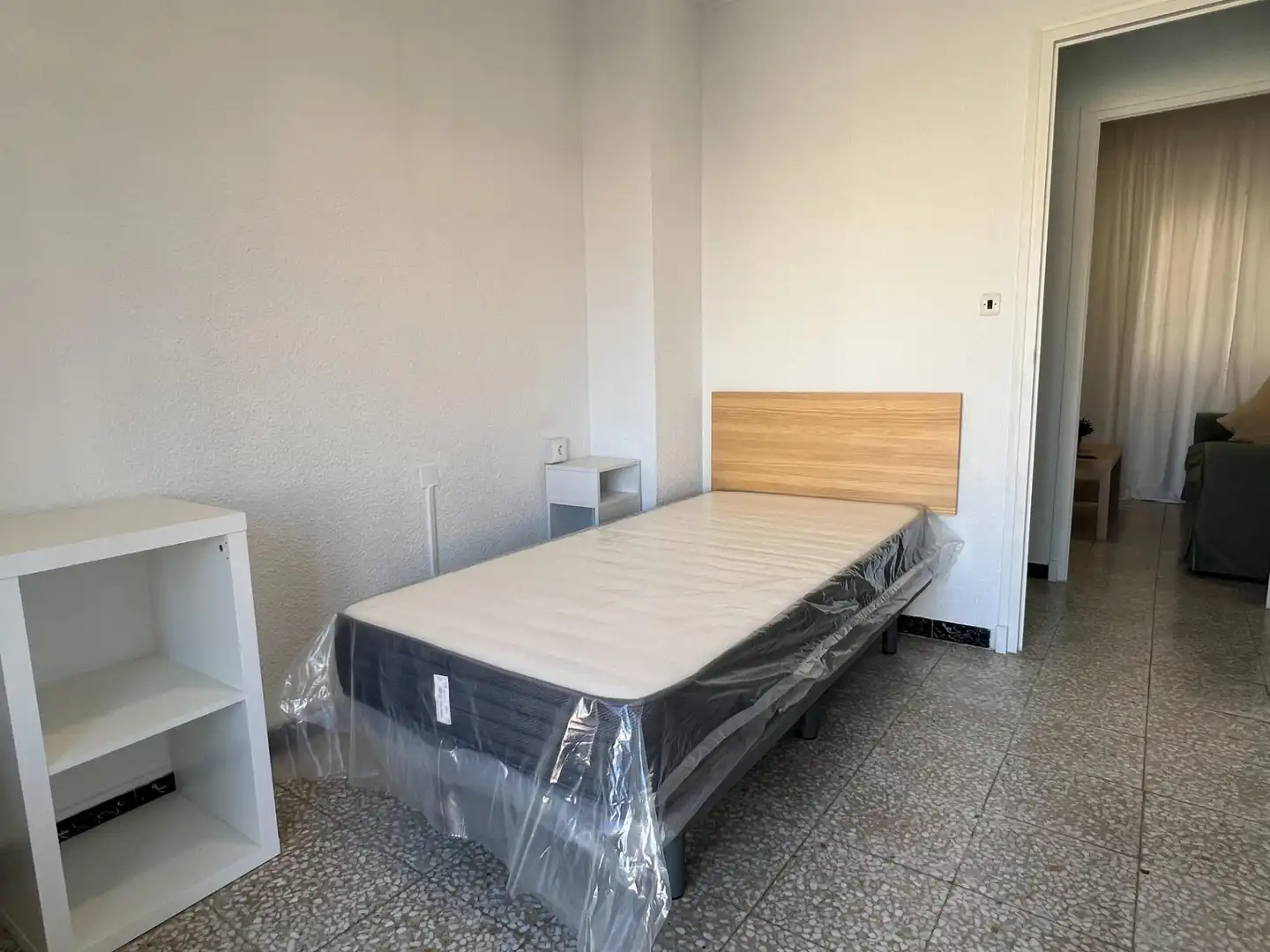 Habitación de Piso de alquiler en Elche / Elx con Amueblado y Balcón