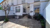 Vista exterior de Casa adosada en venda en Badajoz Capital amb Aire condicionat, Calefacció i Jardí privat