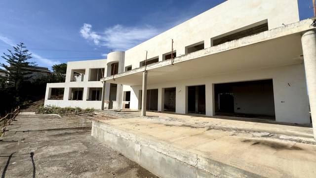 Casa-chalet en Venta en  Avenida Dos en Hacienda Las Chapas