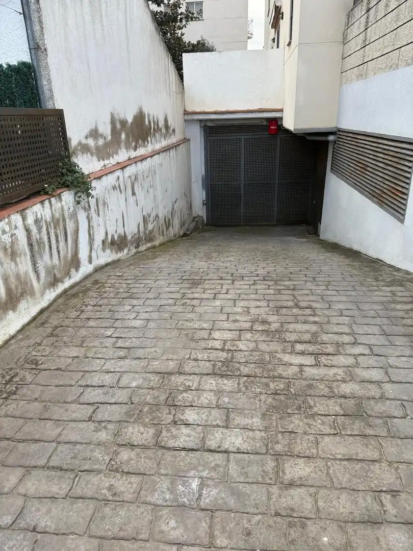 Parkplatz von Garage zum Verkauf in Calafell