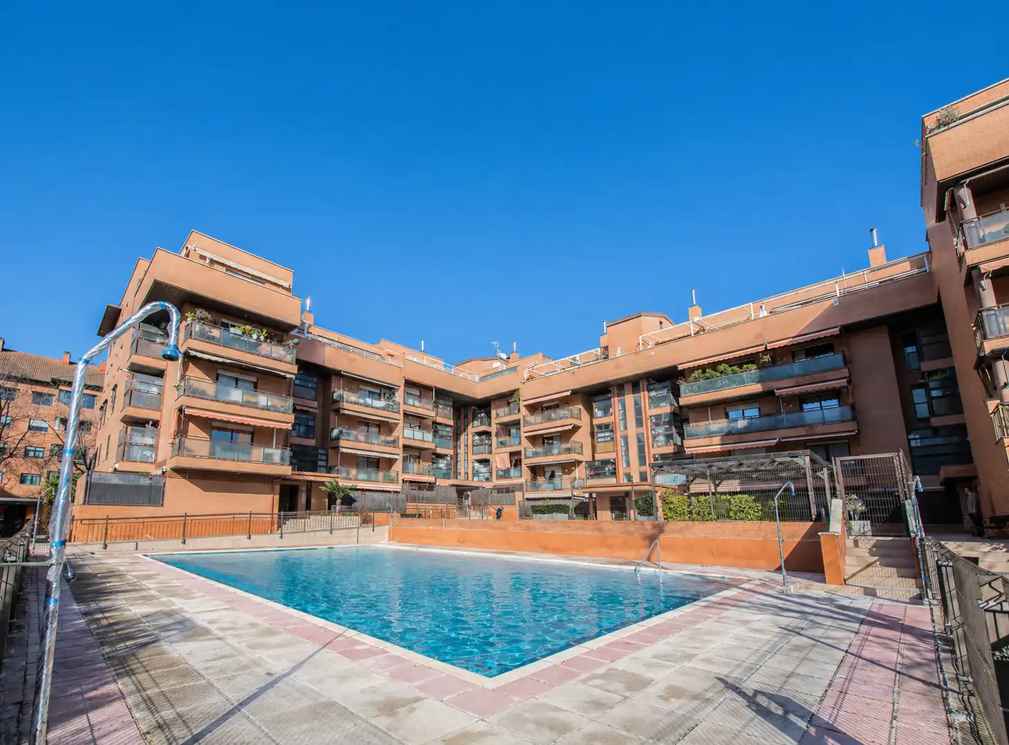 Piscina de Pis en venda en Alcobendas amb Aire condicionat, Calefacció i Parquet