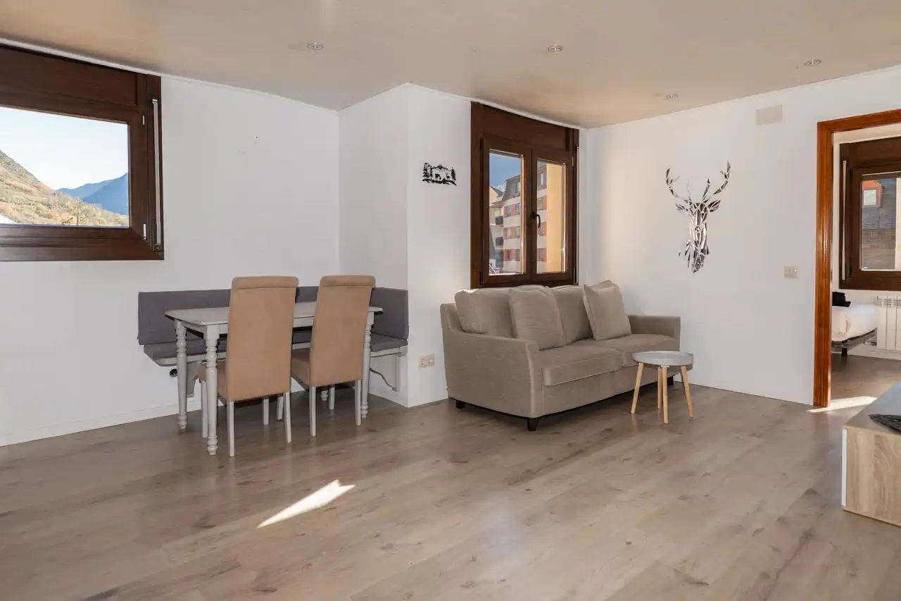 Sala d'estar de Apartament en venda en Vielha e Mijaran amb Calefacció, Parquet i Traster
