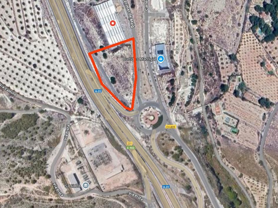 Terreny industrial en venda en Petrer