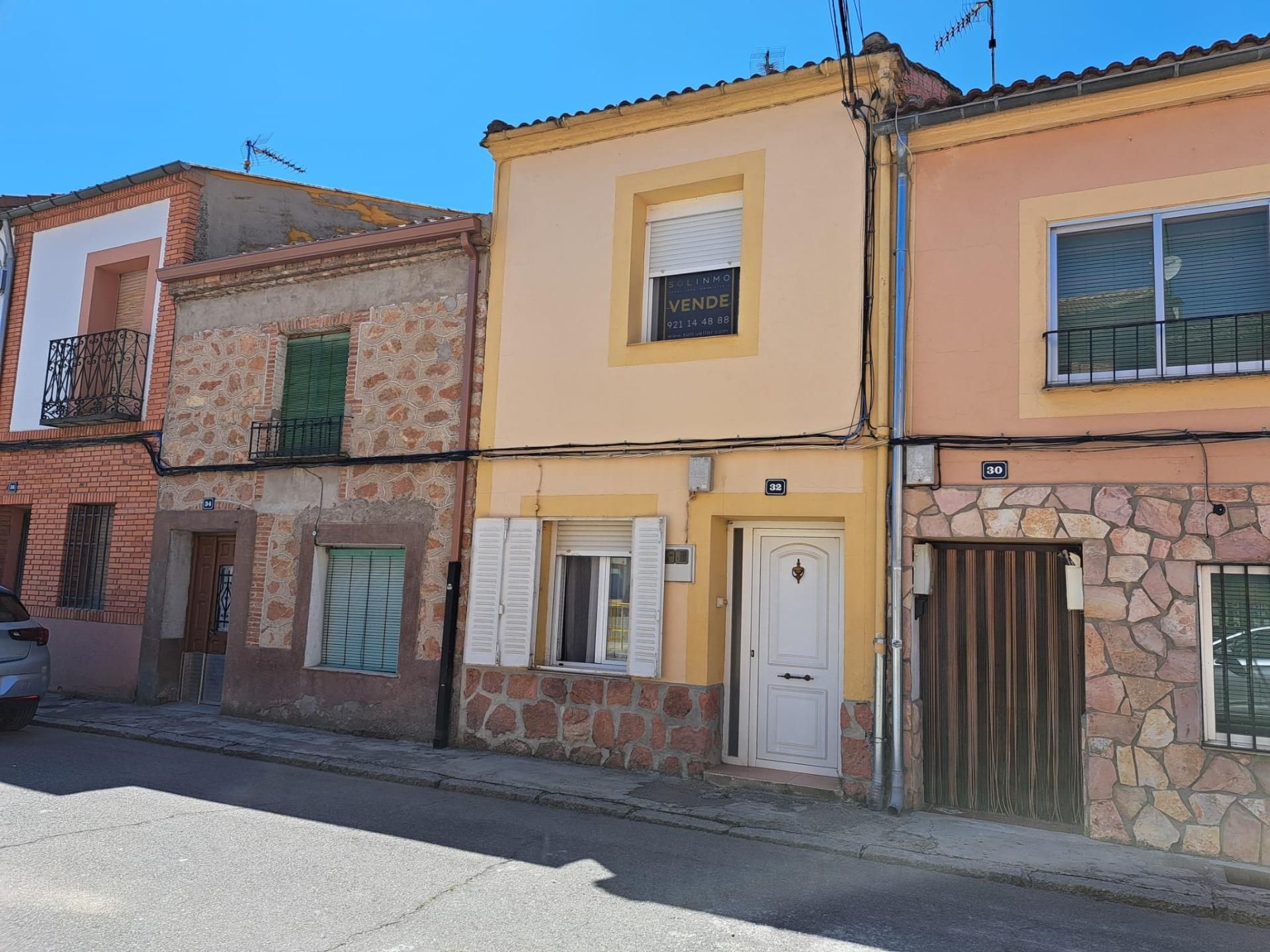 Exterior view of House or chalet for sale in Fuentepelayo  with Private garden