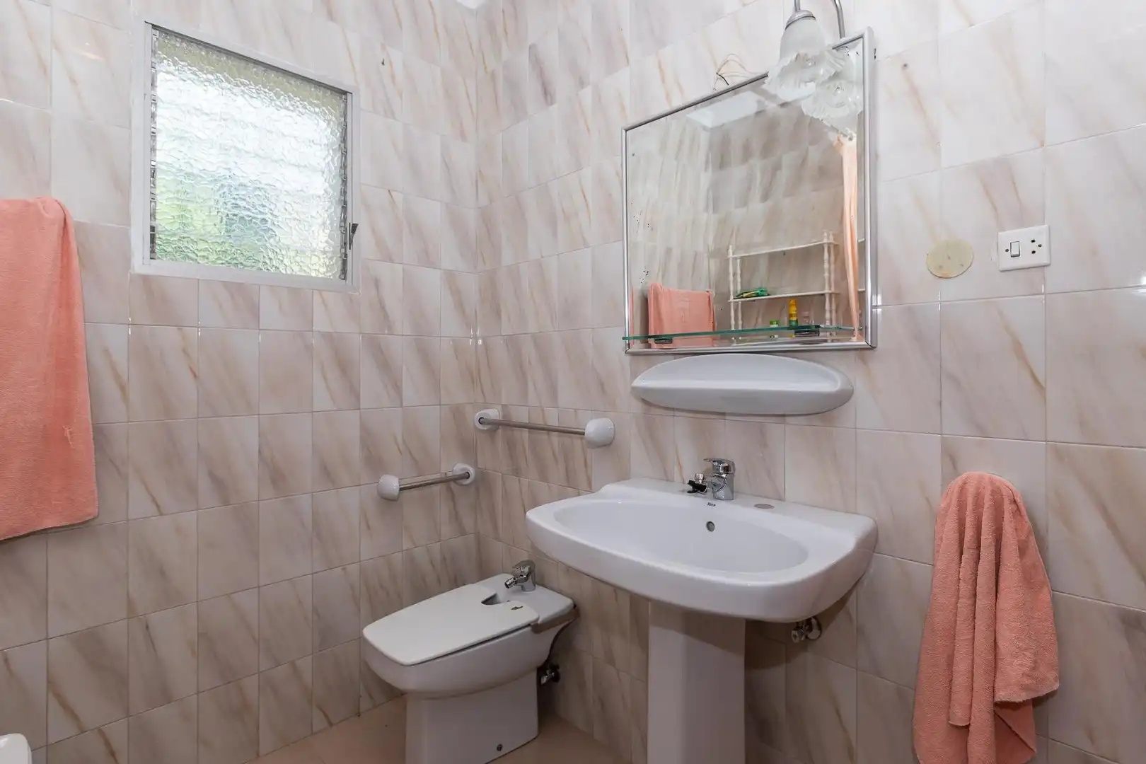 Bathroom of Houses for sale in Málaga  with Air Conditioner, Private garden and Terrace