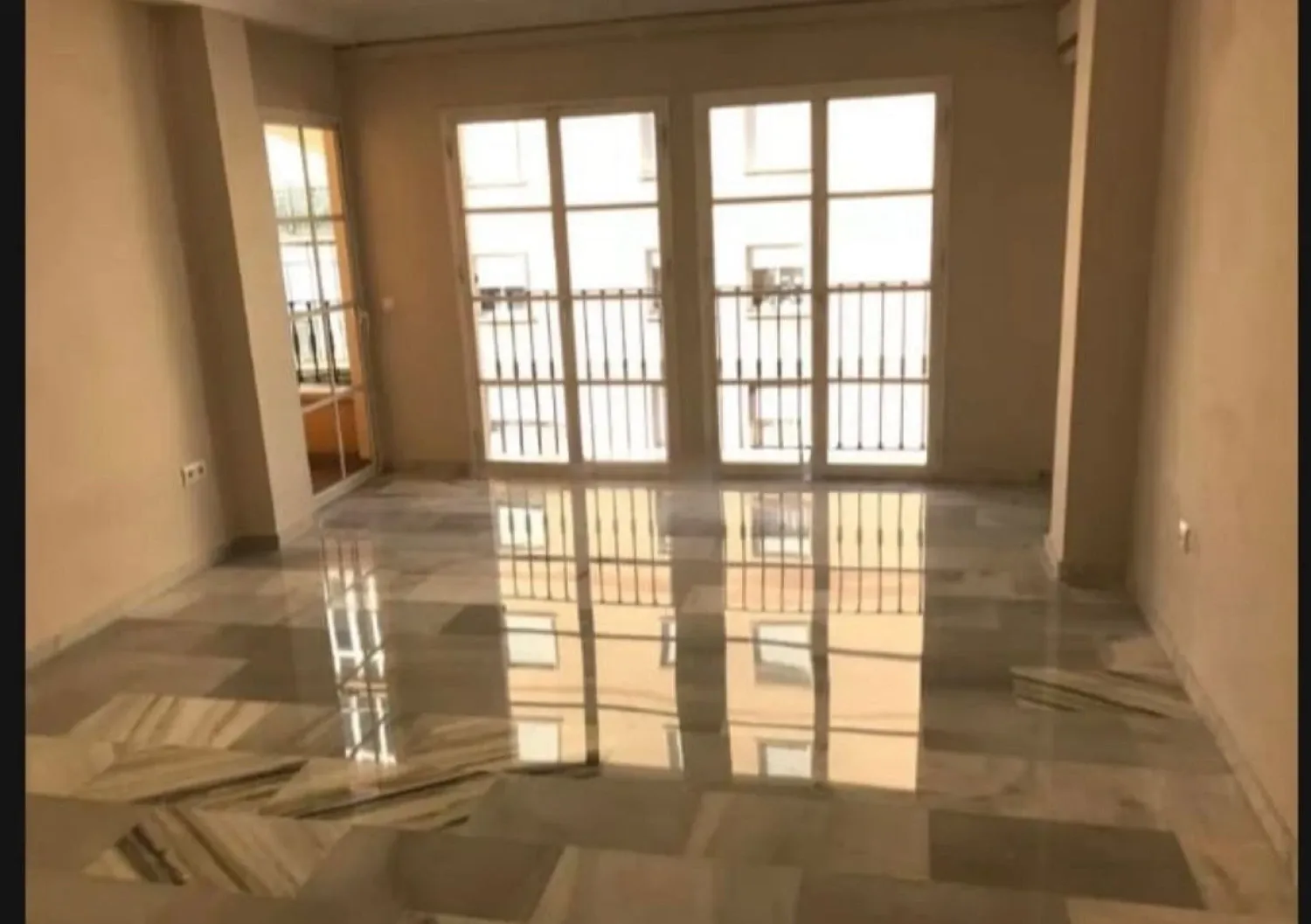Vista exterior de Pis de lloguer en Málaga Capital amb Aire condicionat, Terrassa i Rentadora
