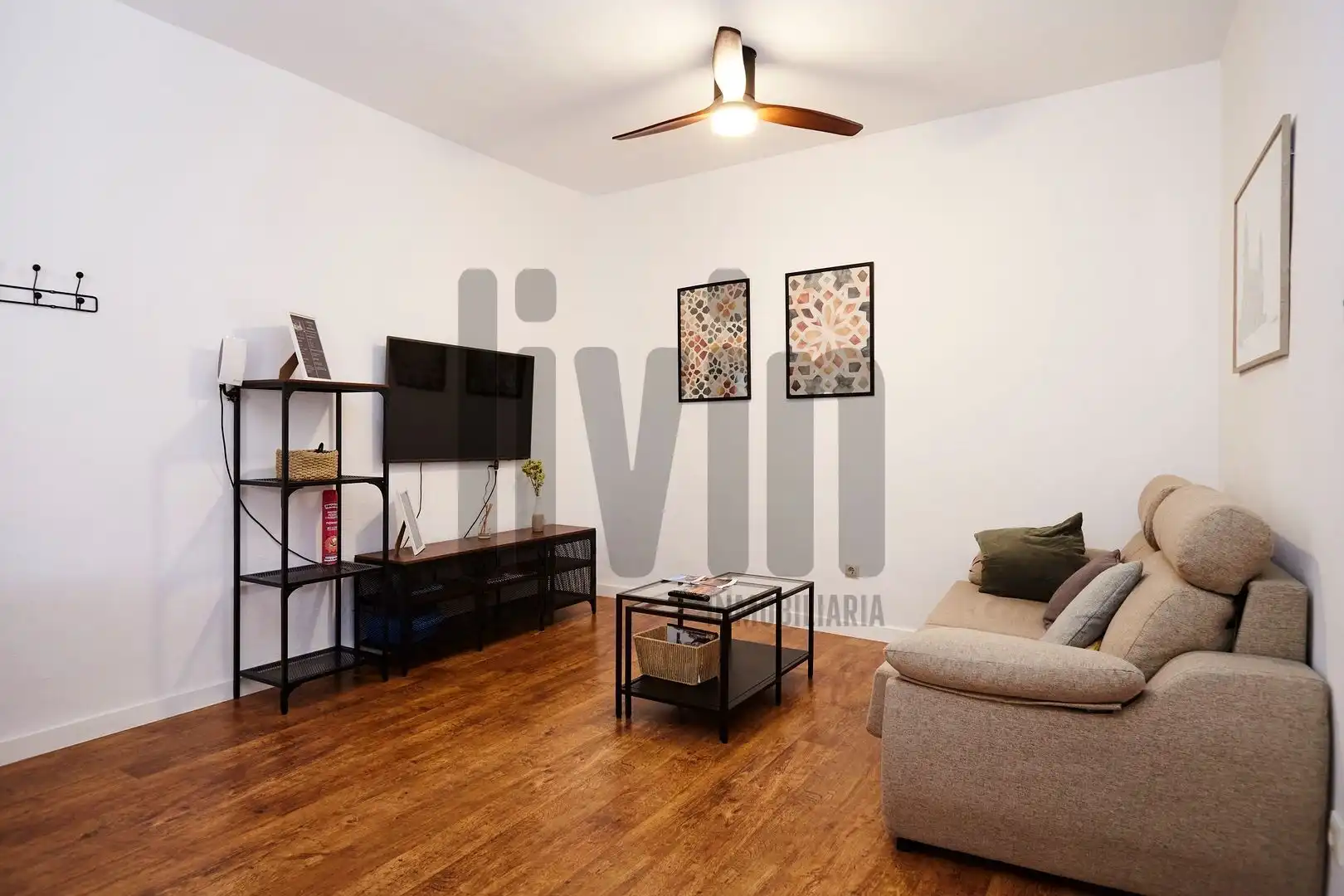 Sala d'estar de Apartament en venda en Jaén amb Aire condicionat i Moblat