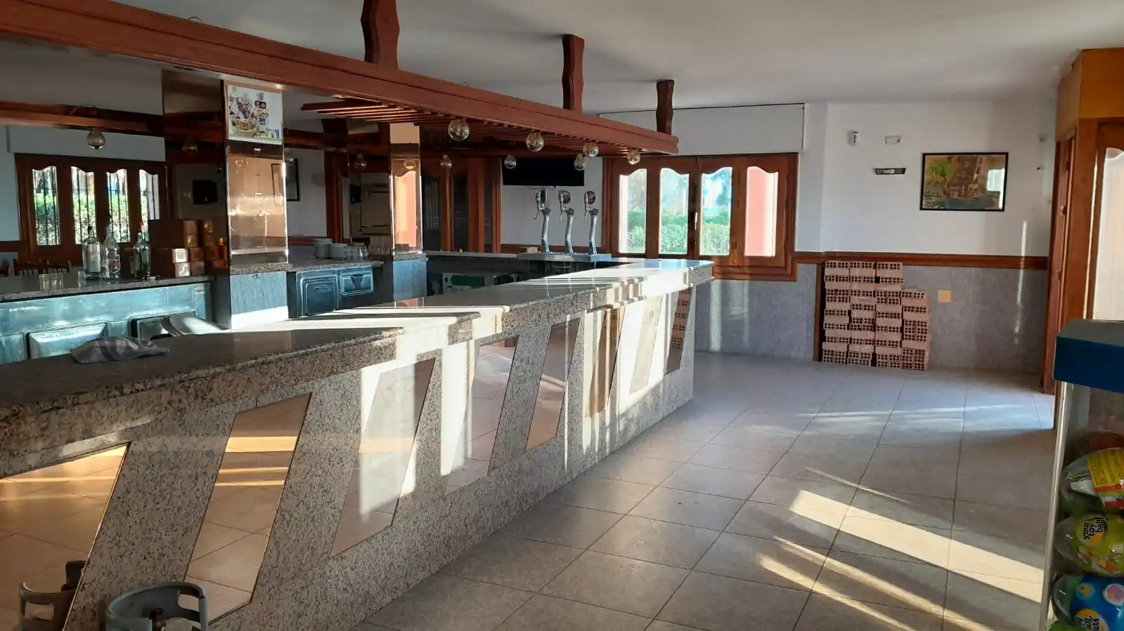 Commercial properties for sale in Salobreña  with Furnished