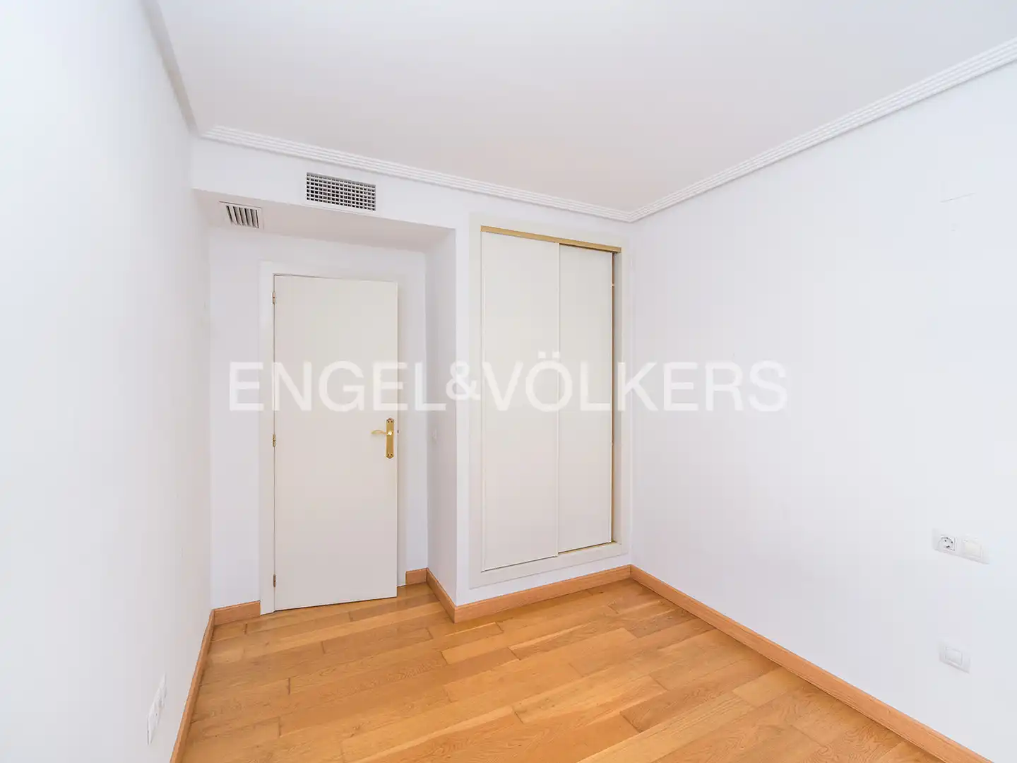 Attic for sale in Alicante / Alacant  with Heating and Terrace