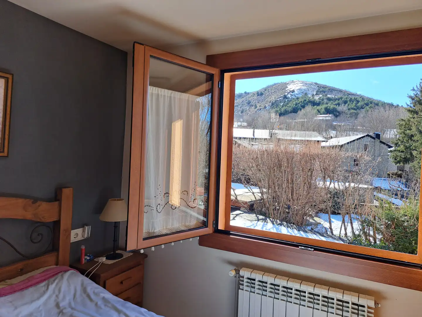 Dormitori de Casa o xalet en venda en Fontanals de Cerdanya amb Calefacció, Terrassa i Moblat