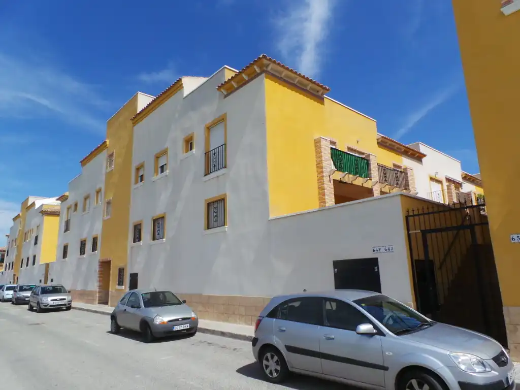 Vista exterior de Pis en venda en Catral