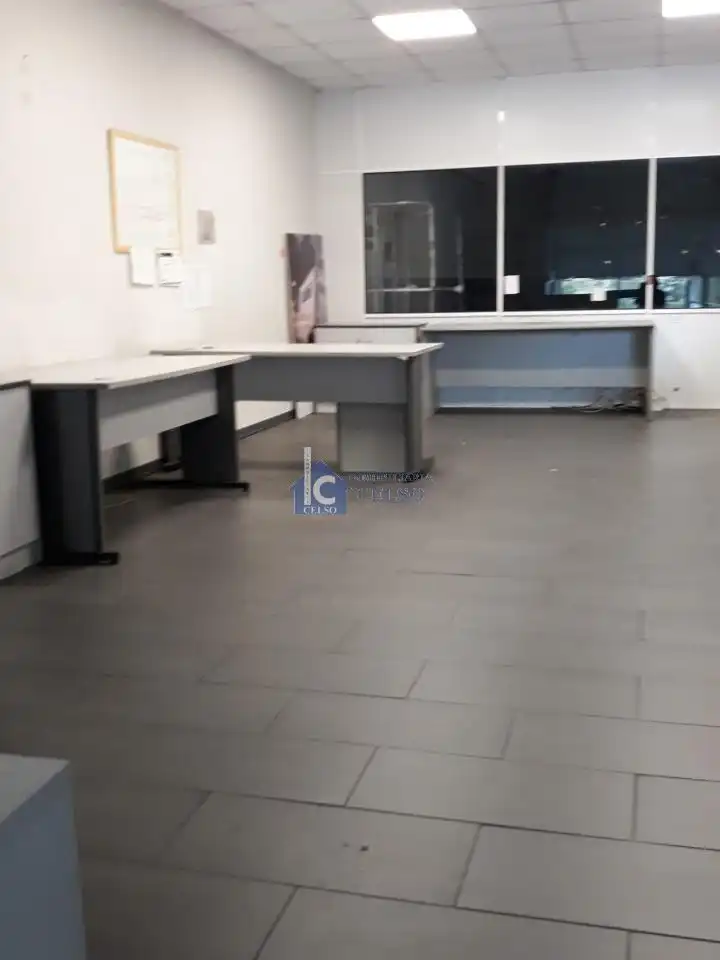 Nau industrial de lloguer en San Cibrao das Viñas