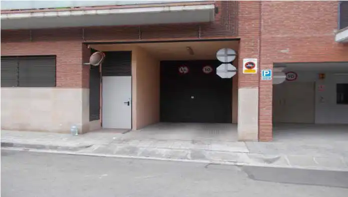 Parking with lift for sale in C/ Cristofol Colom