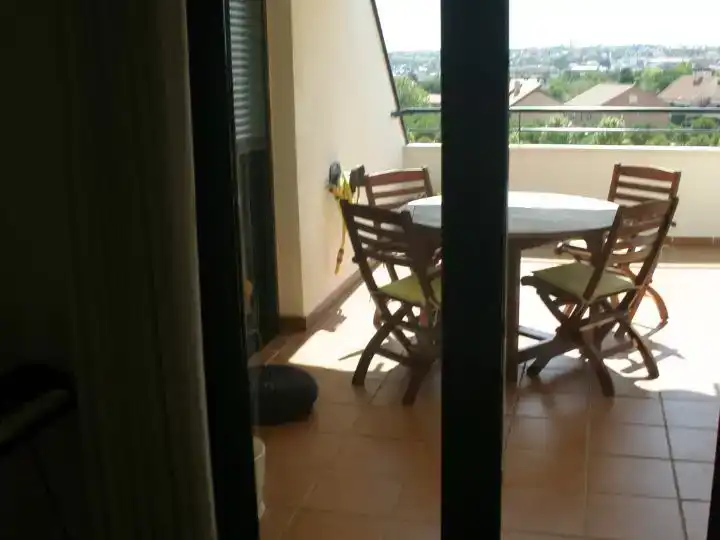 Terrassa de Pis de lloguer en Pozuelo de Alarcón amb Aire condicionat, Piscina i Balcó