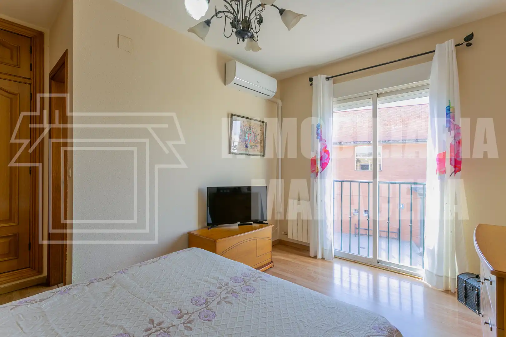 Bedroom of Houses for sale in Granada  with Air Conditioner, Heating and Parquet flooring