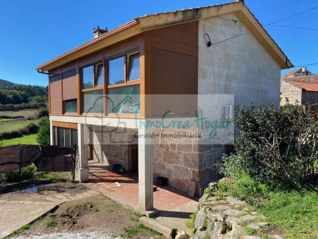 Casa-chalet en Venta en Fornelos de Montes