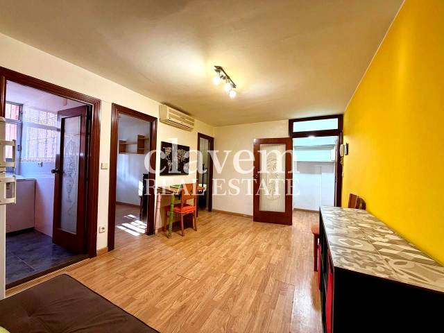 Planta baja en Venta en Carrer d'Almansa en Les Roquetes