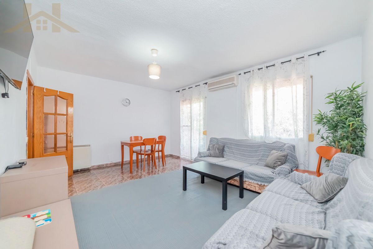 Bedroom of Flat for sale in Pinto  with Air Conditioner, Heating and Terrace