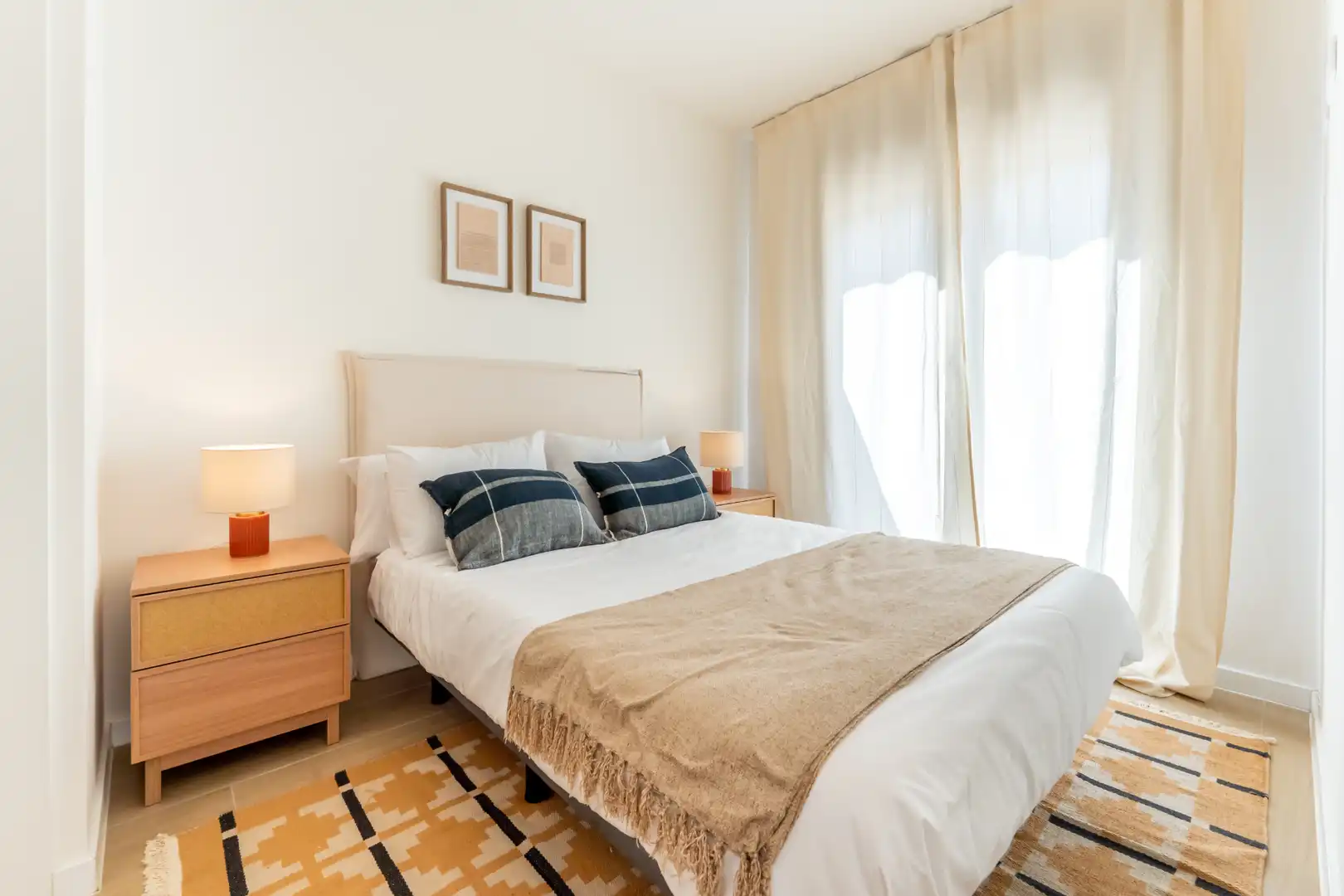 Bedroom of Flat for rent in Madrid  with Air Conditioner, Heating and Terrace
