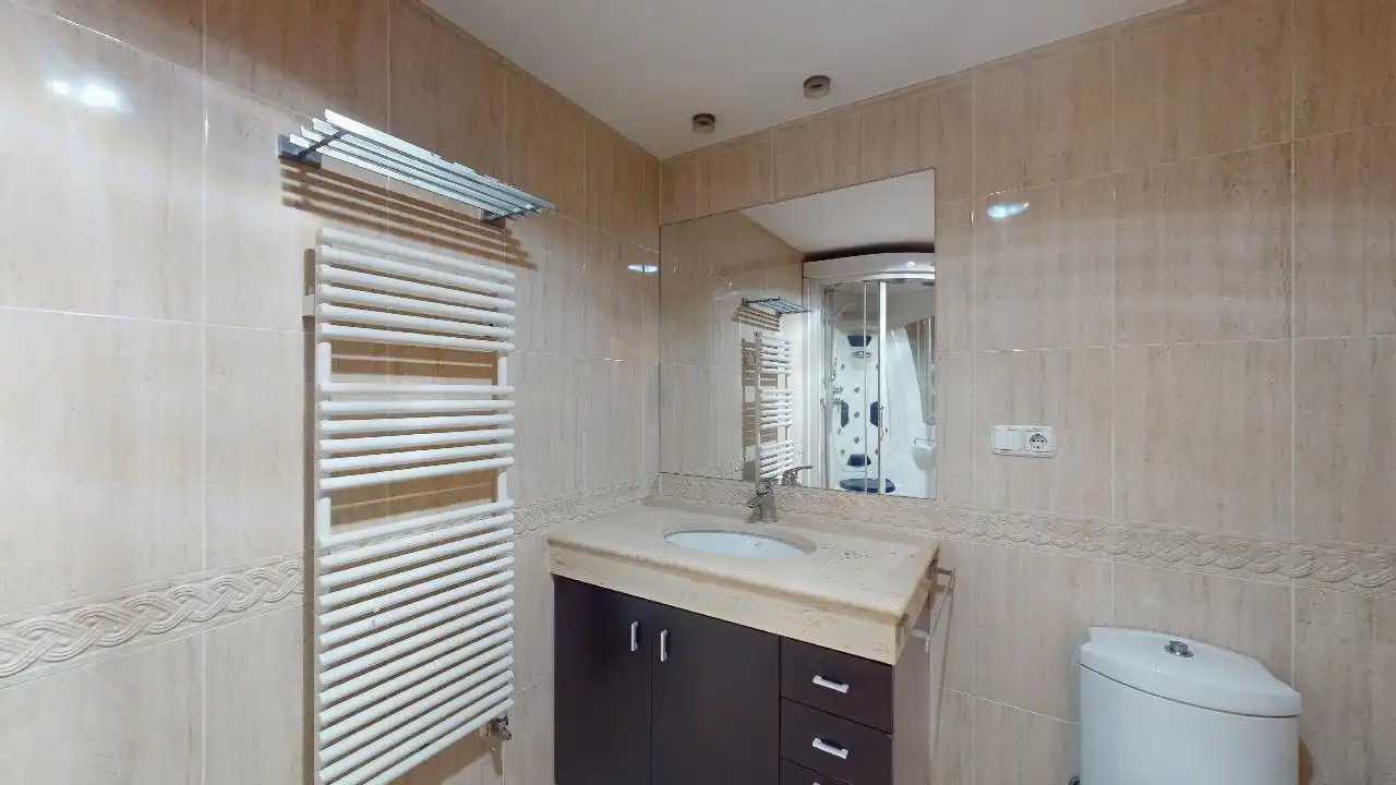 Baño de Piso en venta en La Massana con Calefacción, Parquet y Trastero