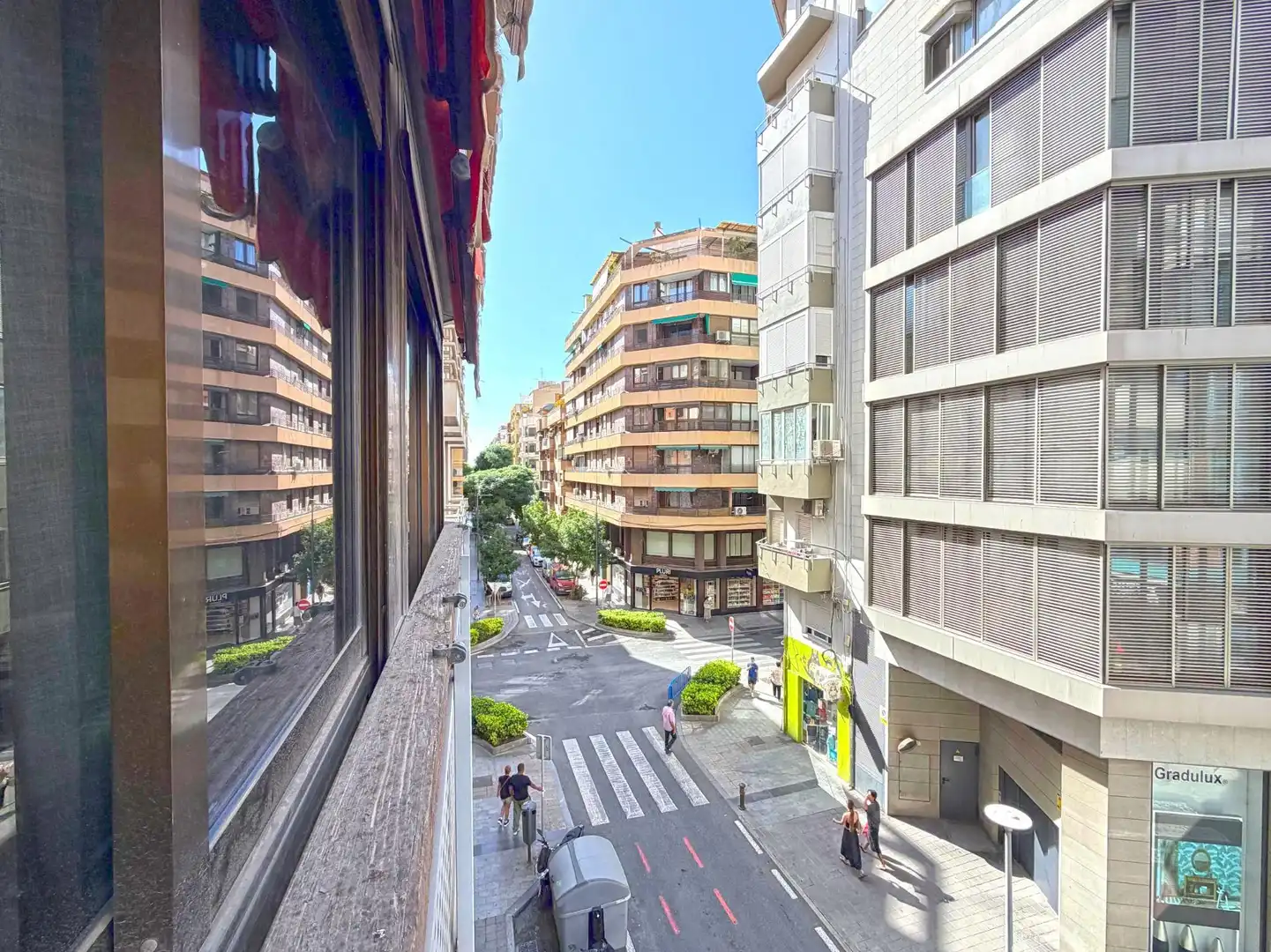 Vista exterior de Pis en venda en Alicante / Alacant amb Aire condicionat i Parquet