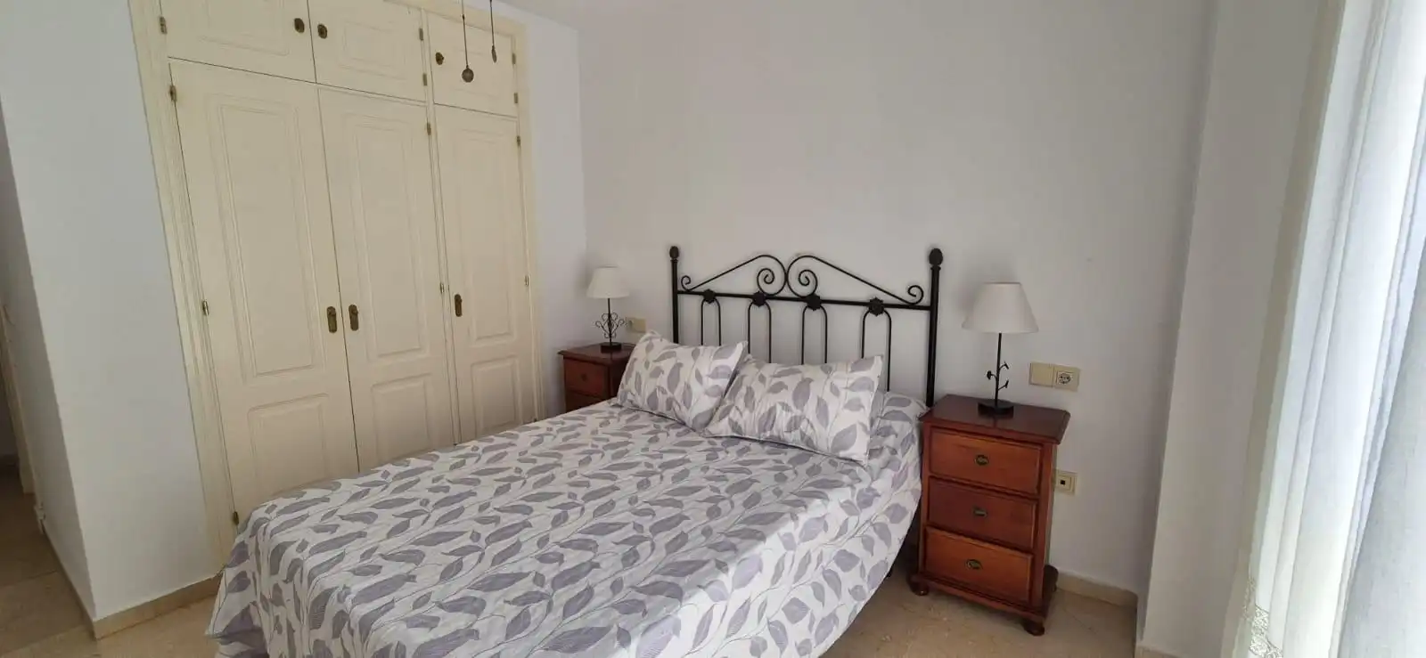 Habitación de Piso de alquiler en Málaga con Terraza y Amueblado