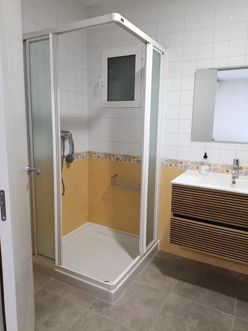 Badezimmer von Einfamilien-Reihenhaus zur Miete in Pedanías Oeste