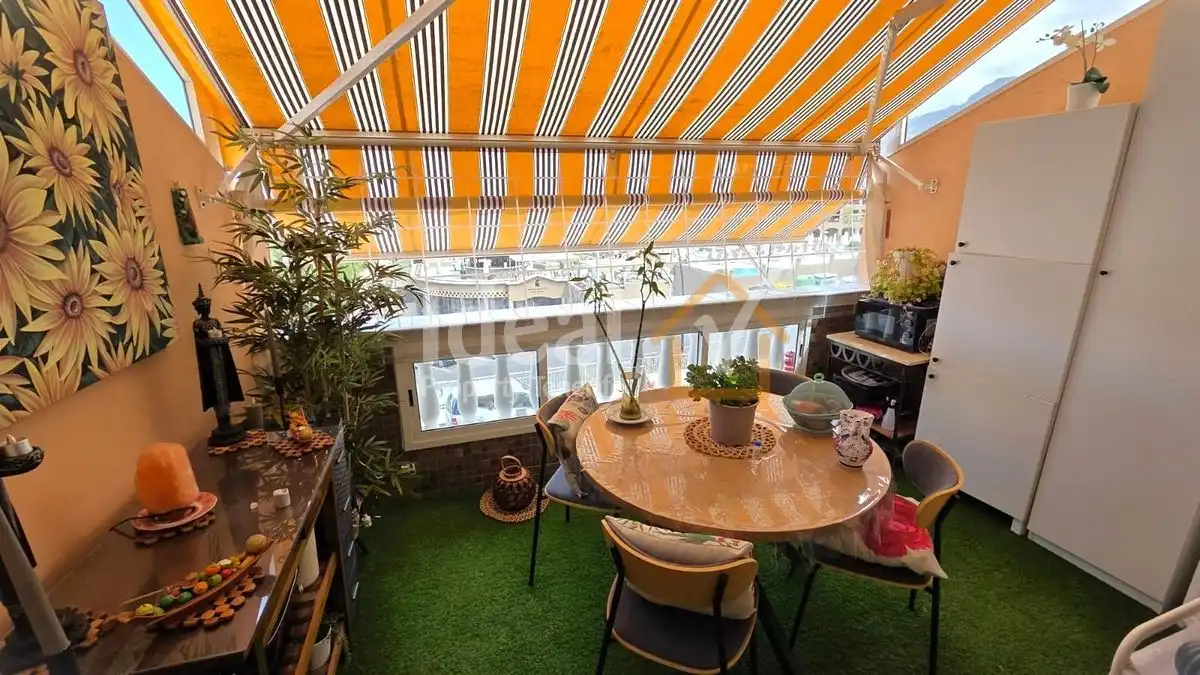 Terraza de Apartamento en venta en Arona con Terraza y Amueblado