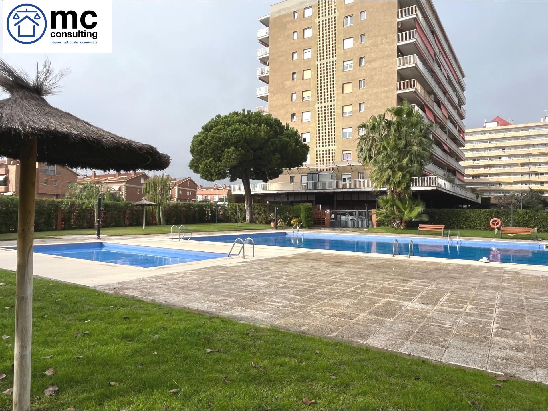 Piscina de Pis en venda en Vilassar de Mar amb Calefacció, Terrassa i Alarma