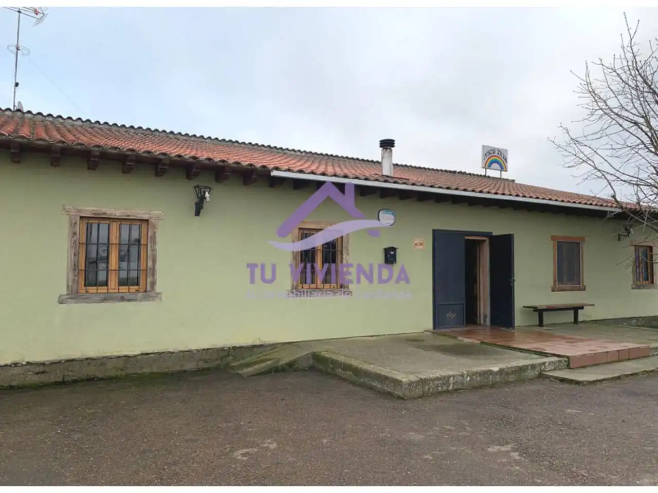 Vista exterior de Local en venta en Pedrosa de la Vega