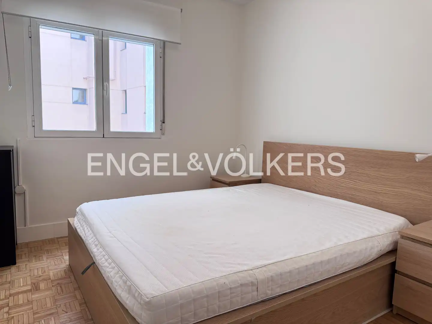 Schlafzimmer von Wohnung zur Miete in Madrid mit Klimaanlage und Heizung