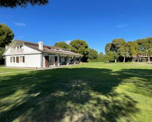 Jardí de Casa o xalet en venda en  Zaragoza Capital amb Aire condicionat, Terrassa i Piscina