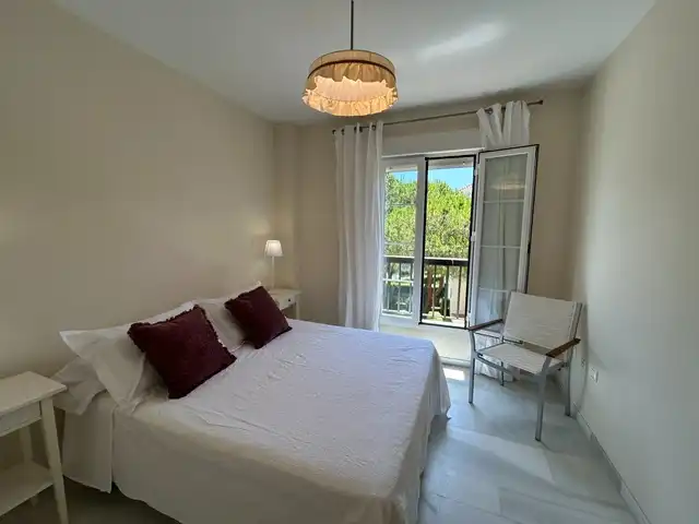 Bedroom of Flat for rent in Marbella  with Air Conditioner, Heating and Terrace