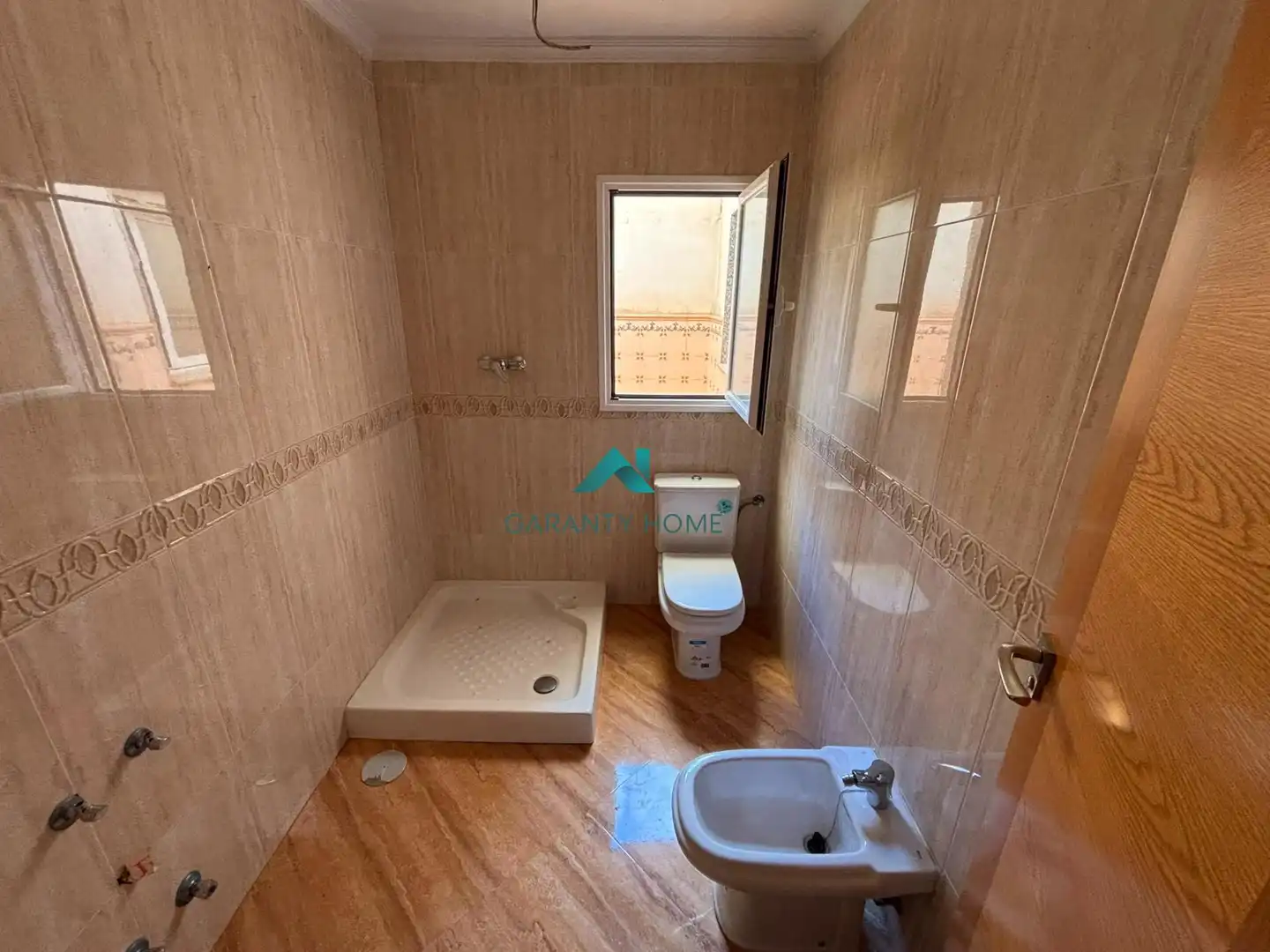 Bathroom of Houses for sale in Jamilena  with Terrace and Balcony