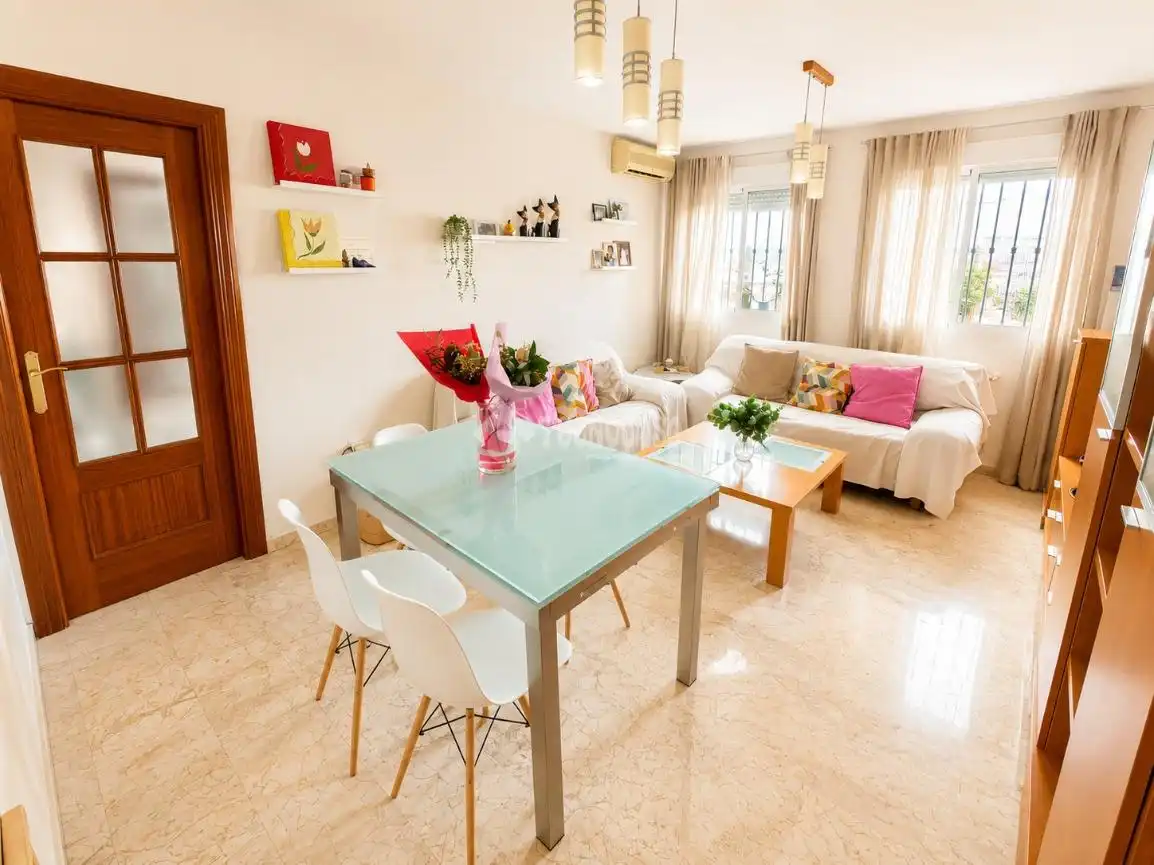 Living room of Flat for sale in Armilla  with Air Conditioner and Heating