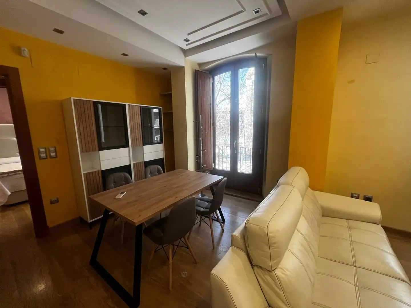 Wohnzimmer von Wohnung zur Miete in Granada mit Klimaanlage, Heizung und Parkett